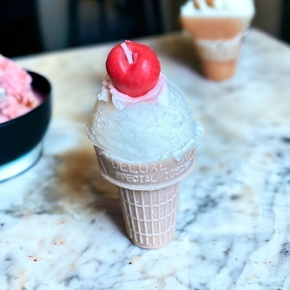 ⚠️SALE Candle // Handmade Ice Cream Cone Shaped Soy Wax Candle SEND OFFERS - Picture 3 of 5